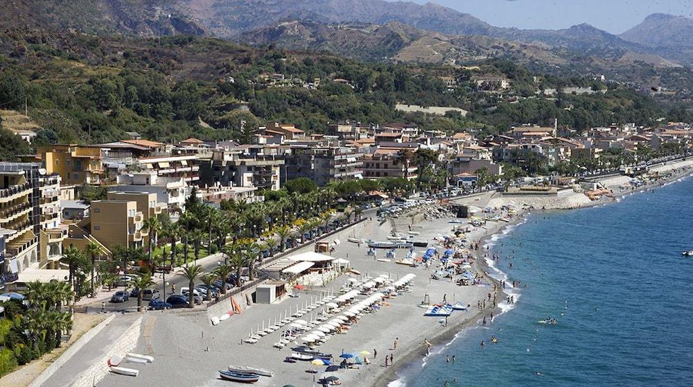 Elihotel SantʼAlessio Siculo المظهر الخارجي الصورة