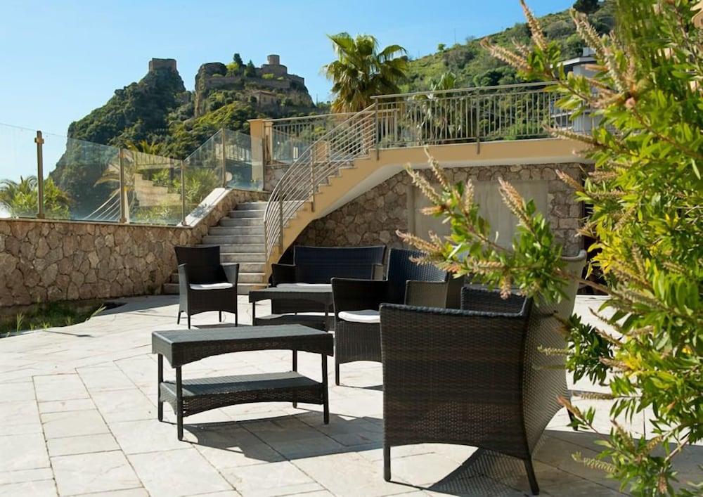 Elihotel SantʼAlessio Siculo المظهر الخارجي الصورة