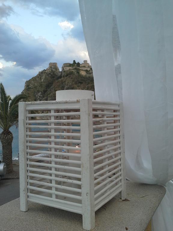 Elihotel SantʼAlessio Siculo المظهر الخارجي الصورة